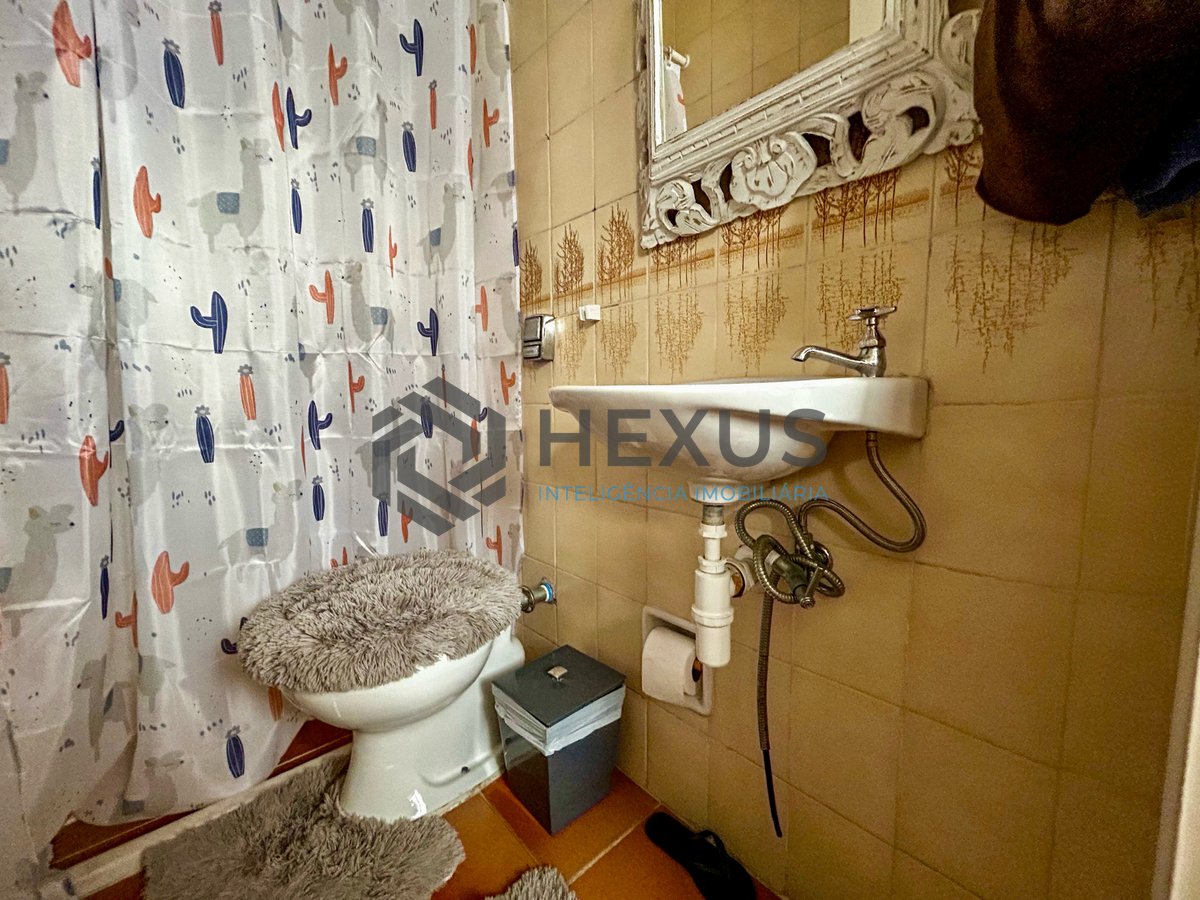 Foto 17 de Apartamento com varanda e lazer nas Pitangueiras, Guarujá