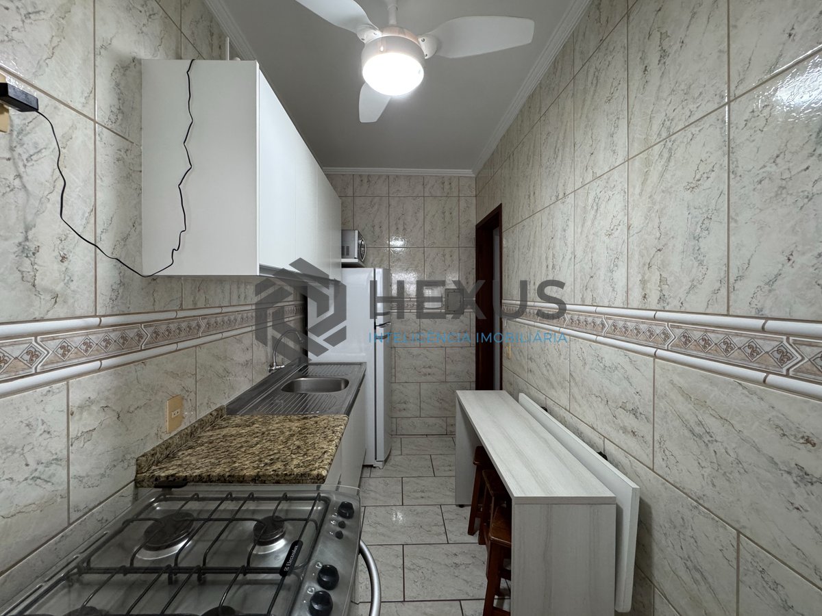 Foto 17 de Apartamento na quadra mar da Praia das Pitangueiras, Guarujá