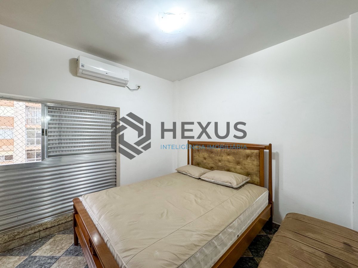 Foto 5 de Apartamento na quadra mar da Praia das Pitangueiras, Guarujá