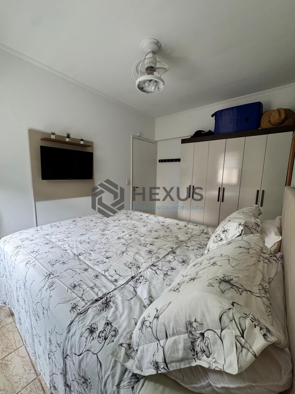 Foto 22 de Apartamento reformado com varanda na Praia das Astúrias, Guarujá