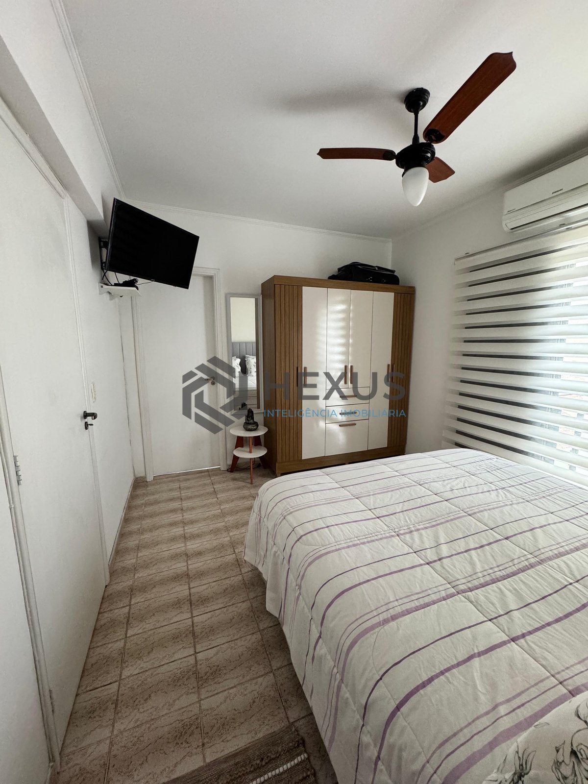 Foto 32 de Apartamento reformado com varanda na Praia das Astúrias, Guarujá