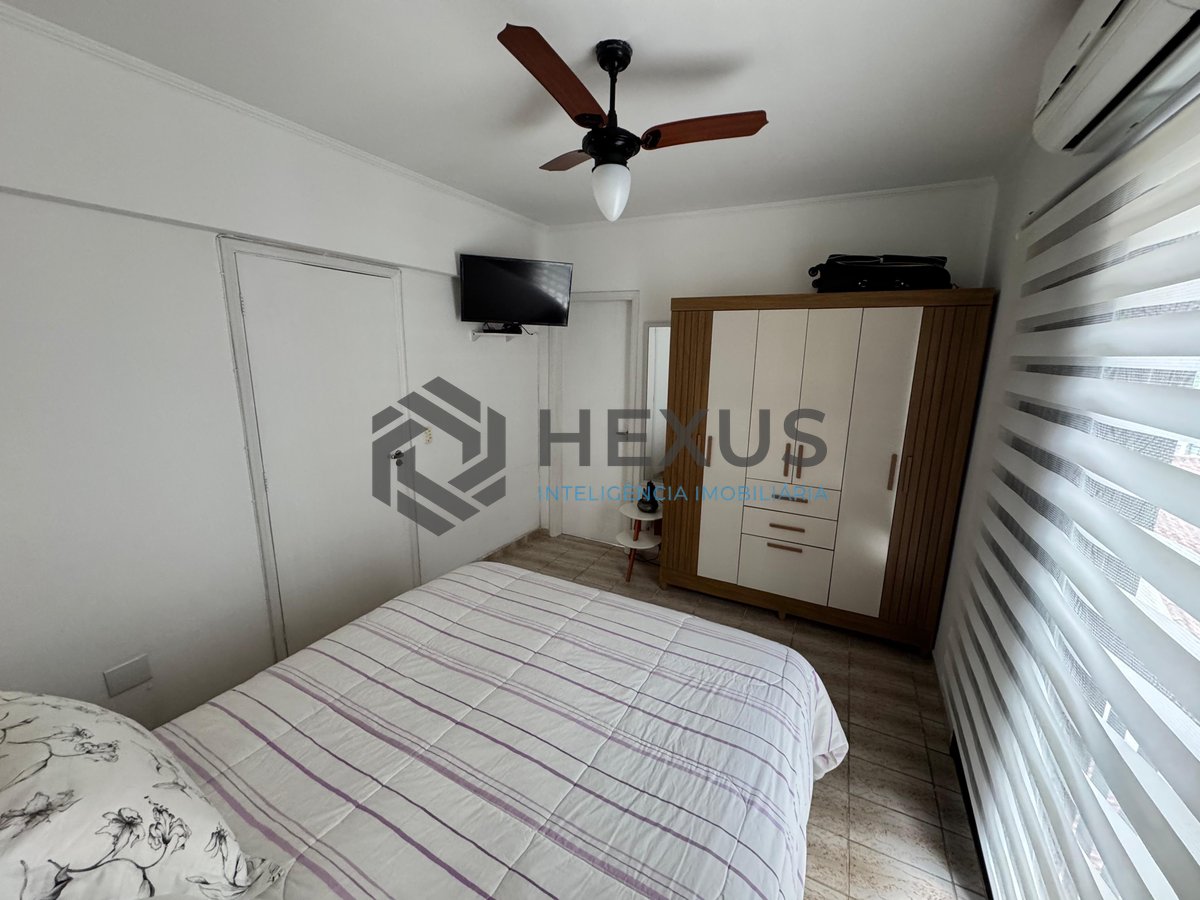 Foto 34 de Apartamento reformado com varanda na Praia das Astúrias, Guarujá