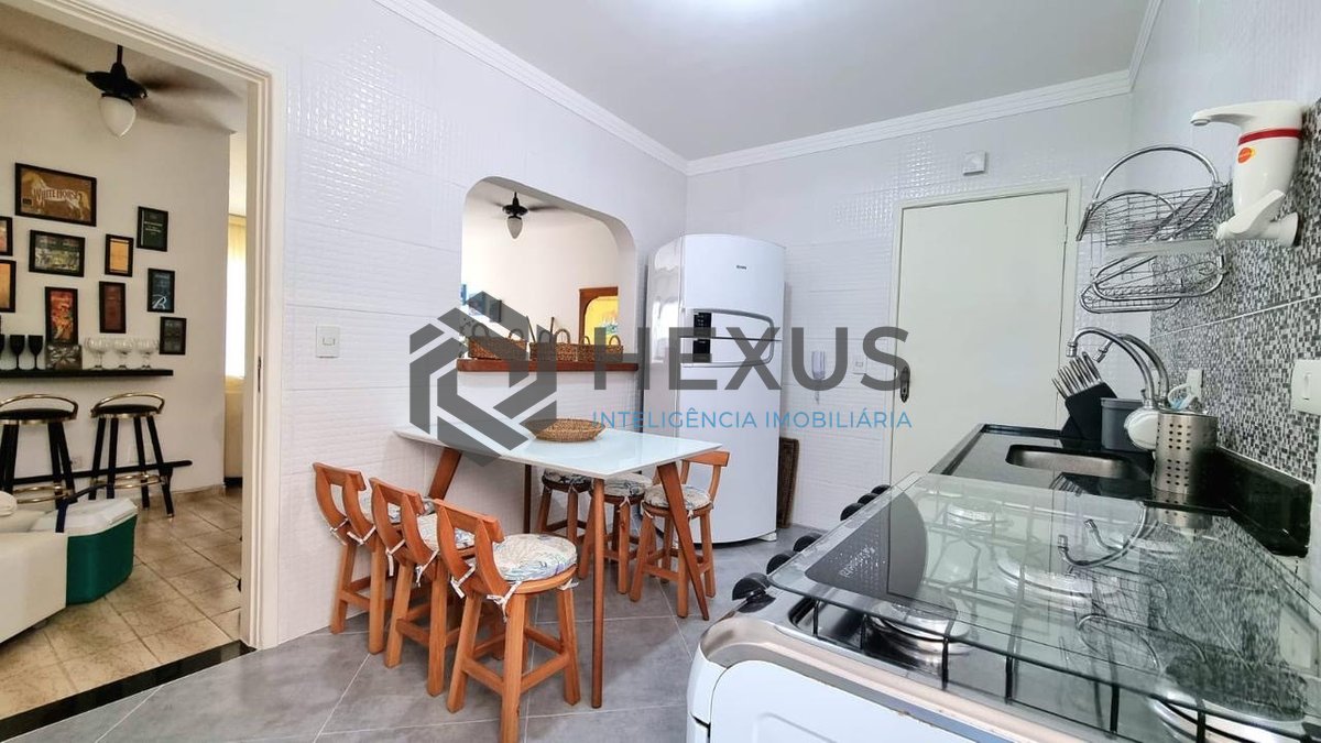 Foto 38 de Apartamento reformado com varanda na Praia das Astúrias, Guarujá