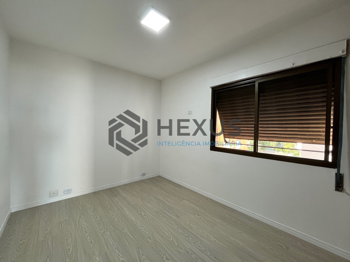 Foto 14 de Apartamento com varanda na Praia das Pitnangueiras, Guaruja