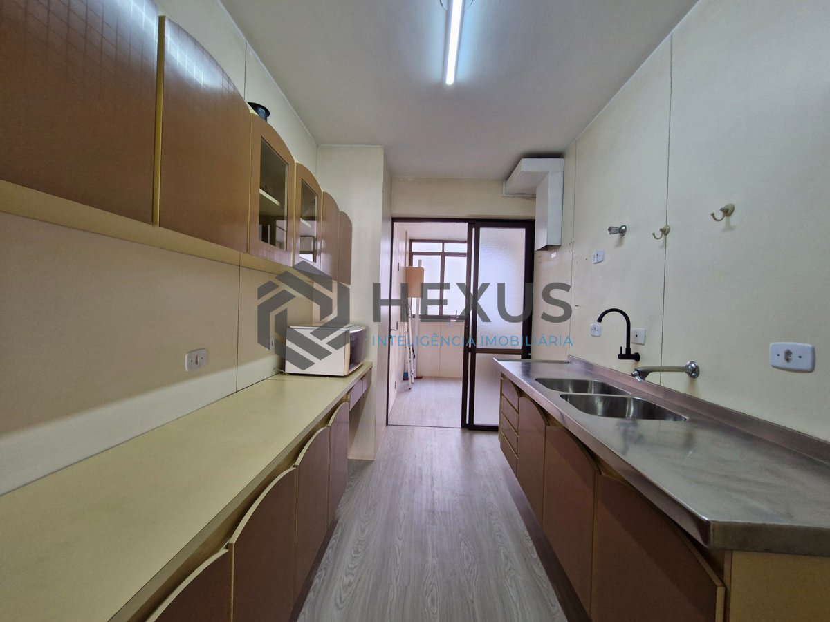 Foto 19 de Apartamento com varanda na Praia das Pitnangueiras, Guaruja