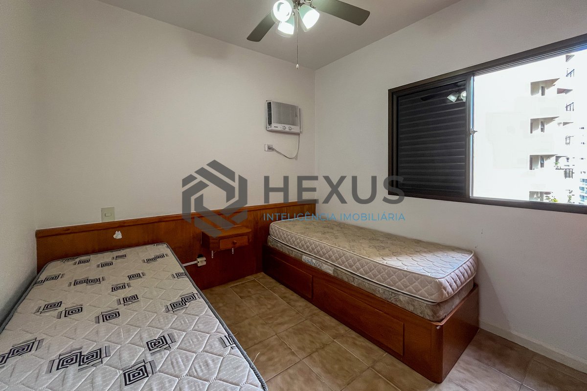 Foto 15 de Apartamento com varanda e lazer na Praia das Pitangueiras, Guarujá
