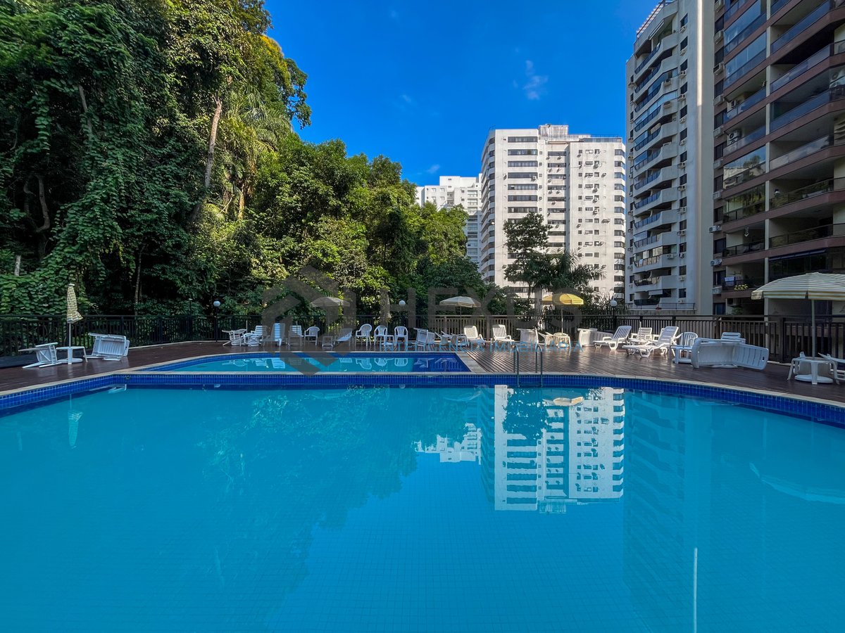 Foto 28 de Apartamento com varanda e lazer na Praia das Pitangueiras, Guarujá