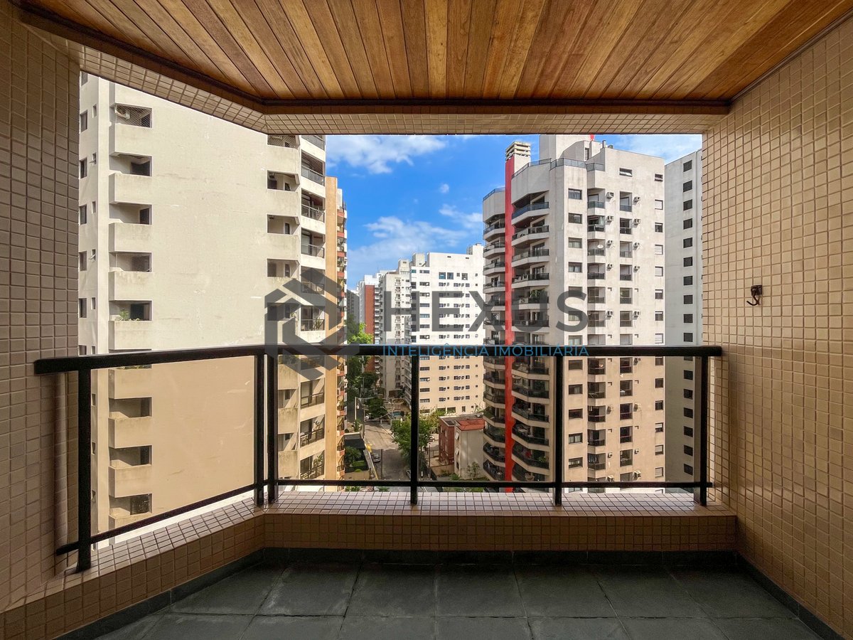 Foto 6 de Apartamento com varanda e lazer na Praia das Pitangueiras, Guarujá