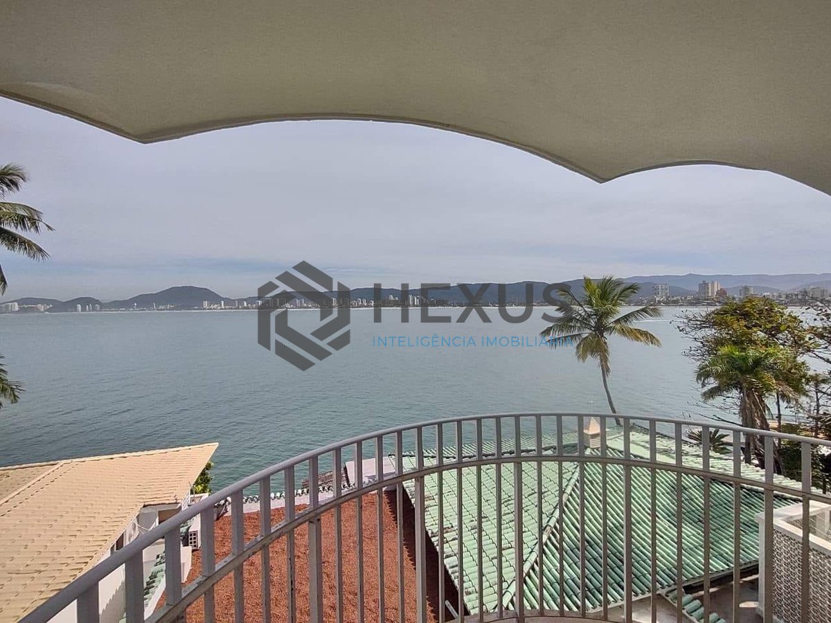 Foto 22 de Apartamento frente mar com varanda e lazer na Praia da Enseada, Guarujá