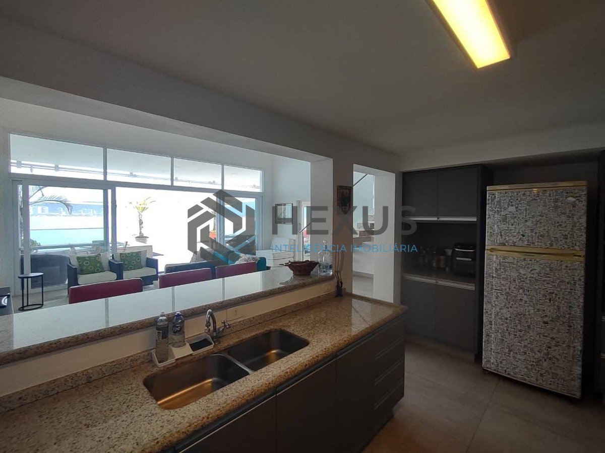 Foto 6 de Apartamento duplex com varanda vista mar e lazer na beira mar na região do Tortugas da Praia da Enseada, Guarujá