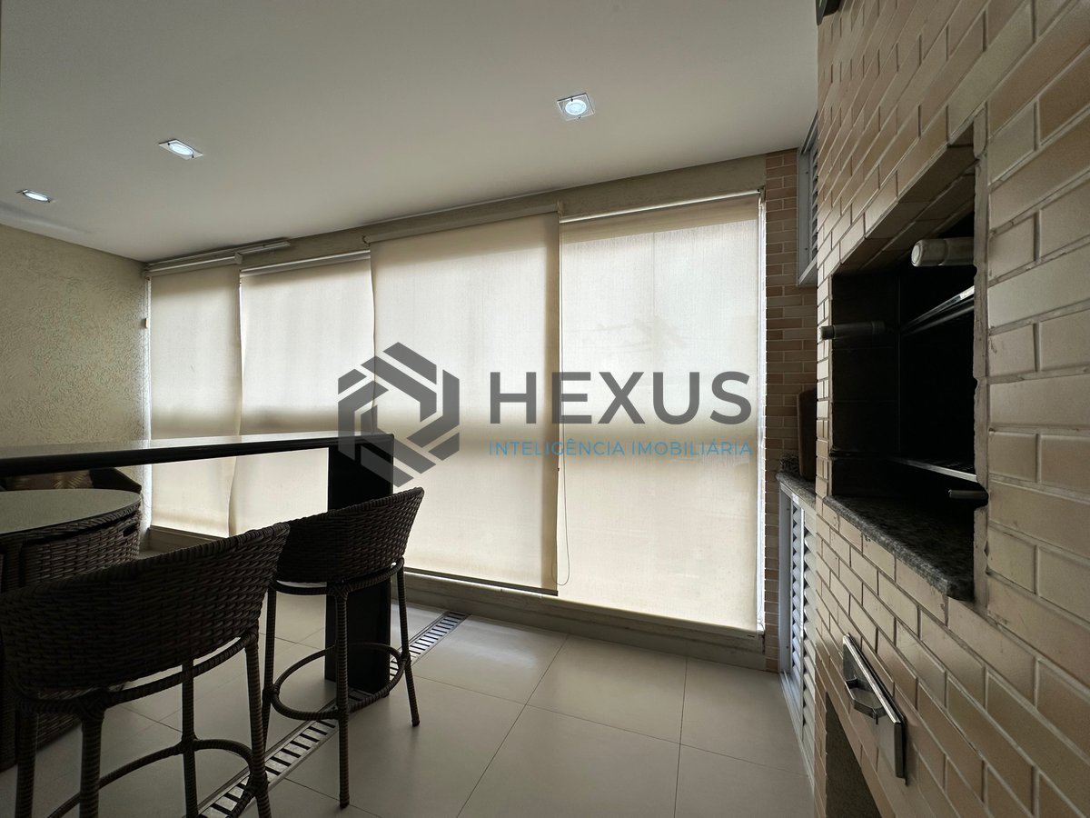 Foto 8 de Apartamento com varanda gourmet reformado e lazer na região do Tortugas da Praia da Enseada, Guarujá