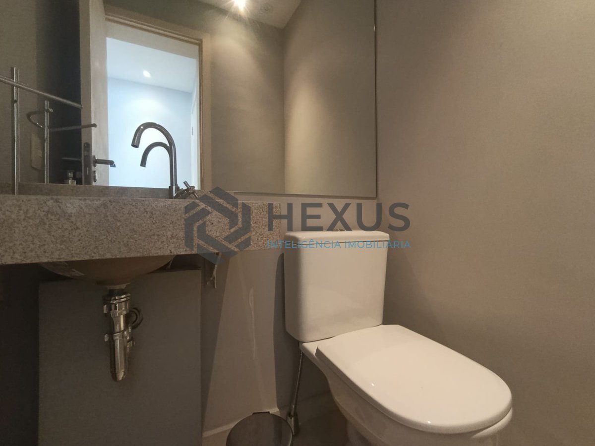 Foto 11 de Apartamento reformado com varanda gourmet vista mar e lazer na Enseada, Guarujá