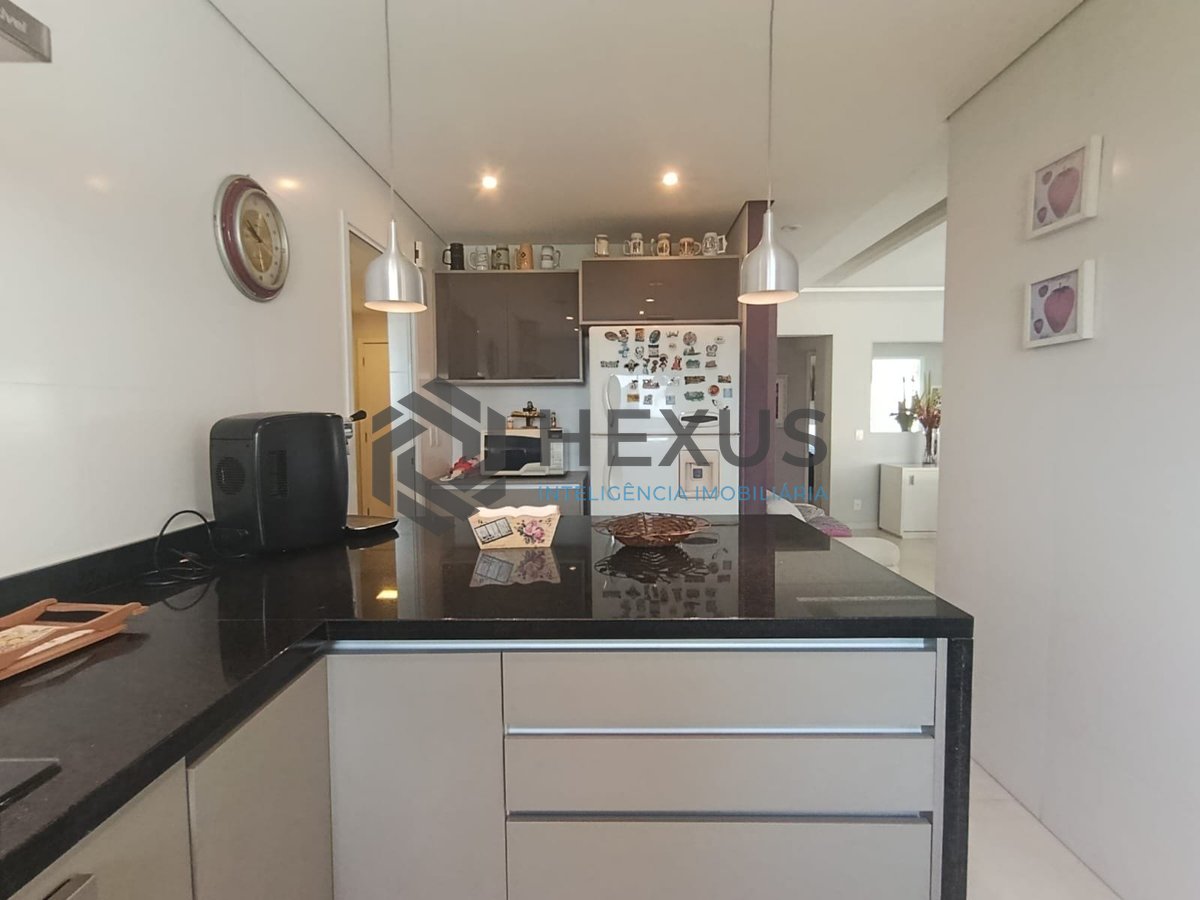 Foto 27 de Apartamento reformado com varanda gourmet vista mar e lazer na Enseada, Guarujá