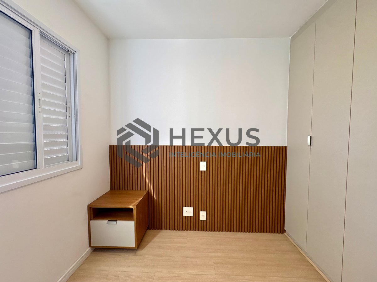 Foto 11 de Apartamento reformado com varanda gourmet vista mar e lazer na Praia da Enseada, Guarujá