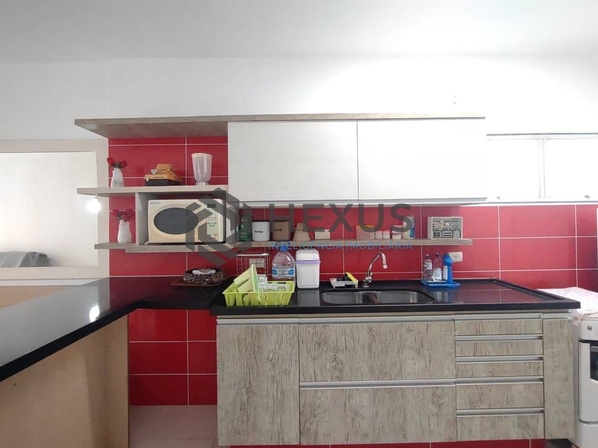 Foto 16 de Apartamento com varanda na Praia da Enseada, Guarujá