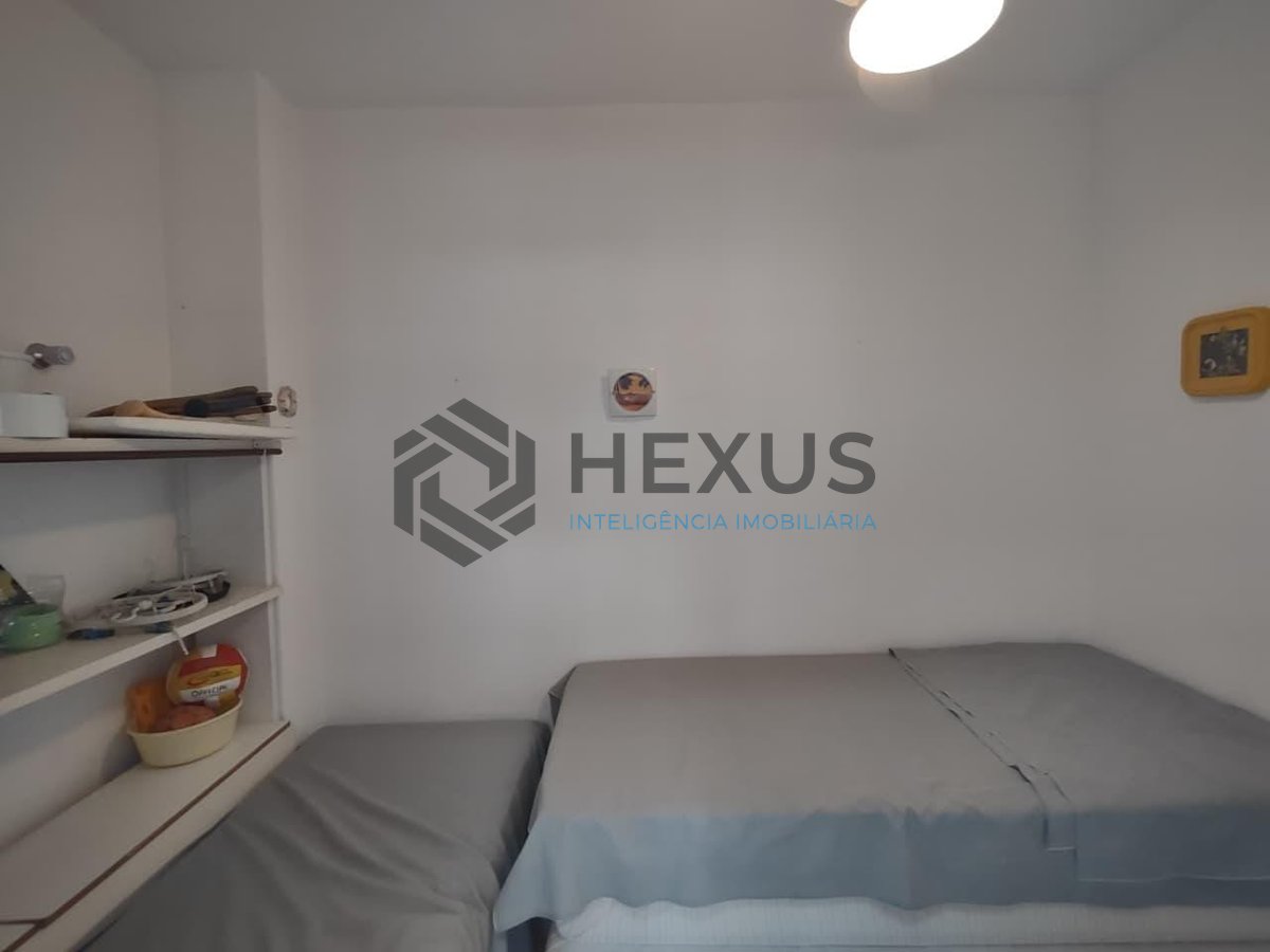 Foto 17 de Apartamento com varanda na Praia da Enseada, Guarujá