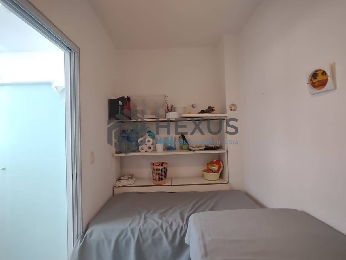Foto 18 de Apartamento com varanda na Praia da Enseada, Guarujá