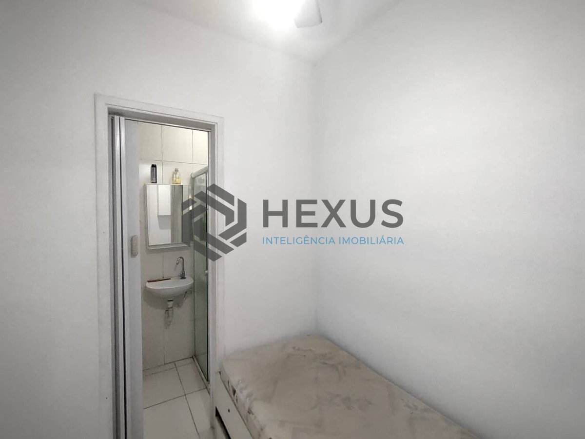 Foto 17 de Apartamento com varanda na Praia da Enseada, Guarujá