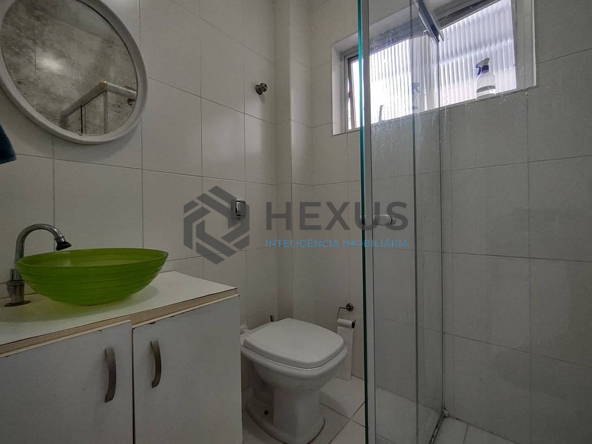 Foto 10 de Apartamento com varanda na Praia da Enseada, Guarujá