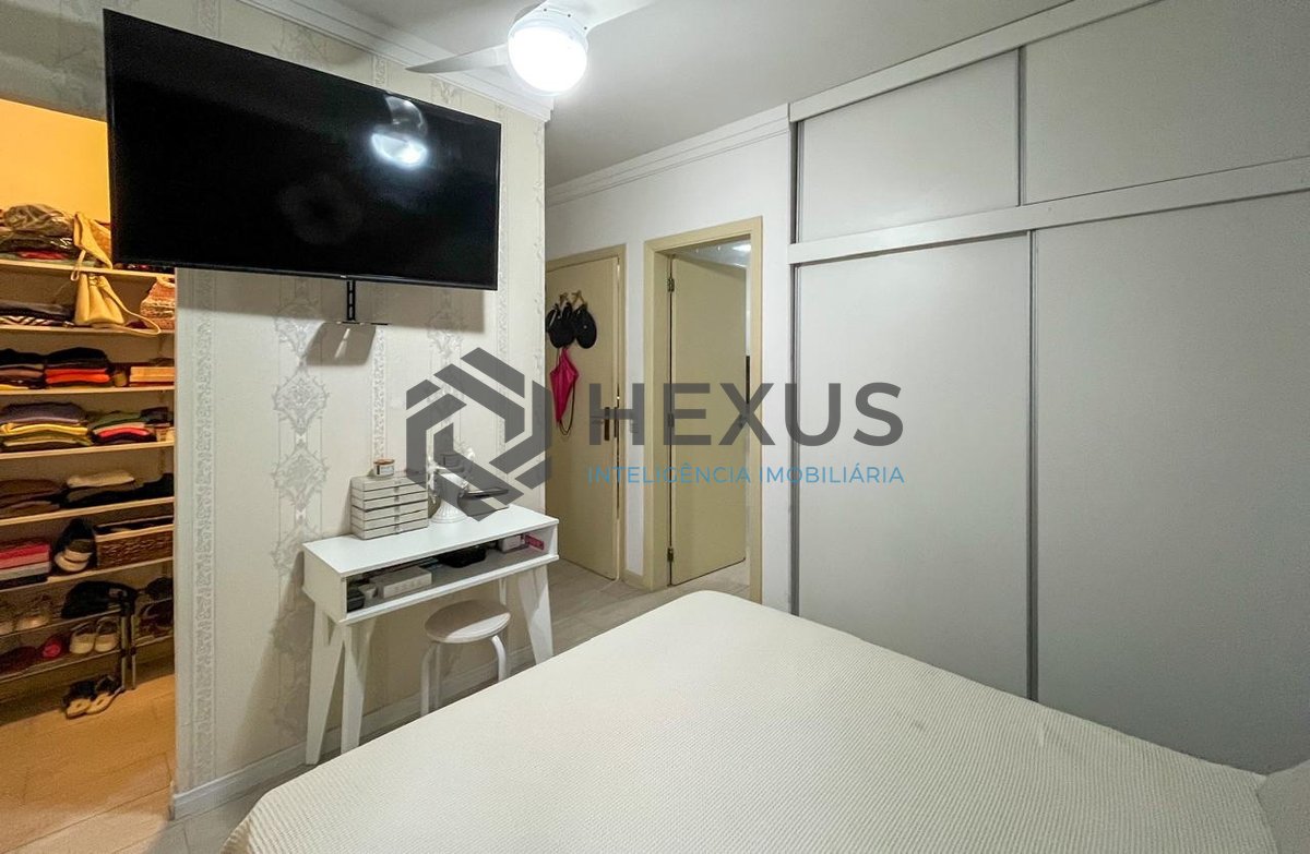 Foto 20 de Apartamento com varanda varanda e lazer na beira mar das Pitangueiras, Guarujá