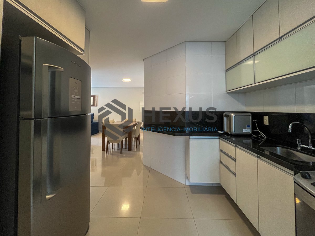 Foto 11 de Apartamento com varanda e lazer na beira mar da Praia das Astúrias, Guarujá