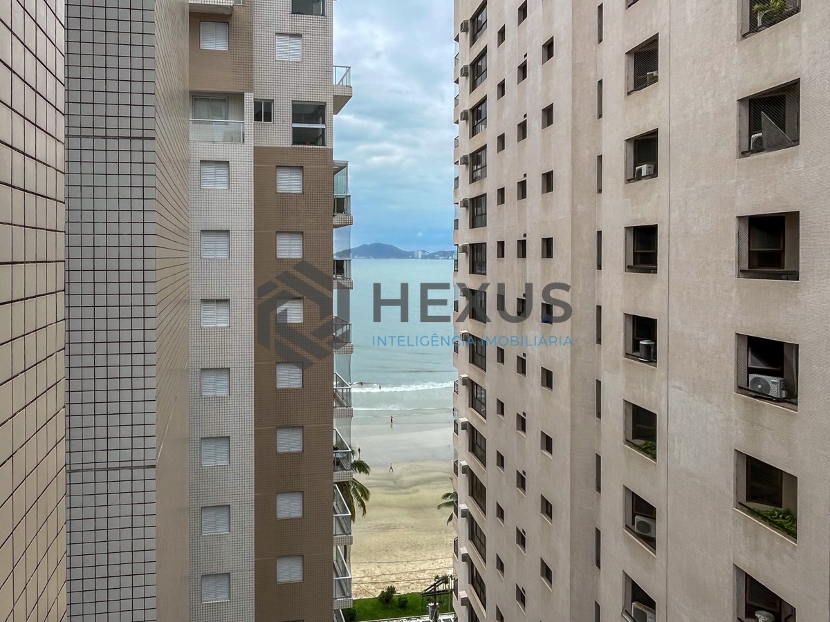 Foto 25 de Apartamento com varanda e lazer na beira mar da Praia das Astúrias, Guarujá