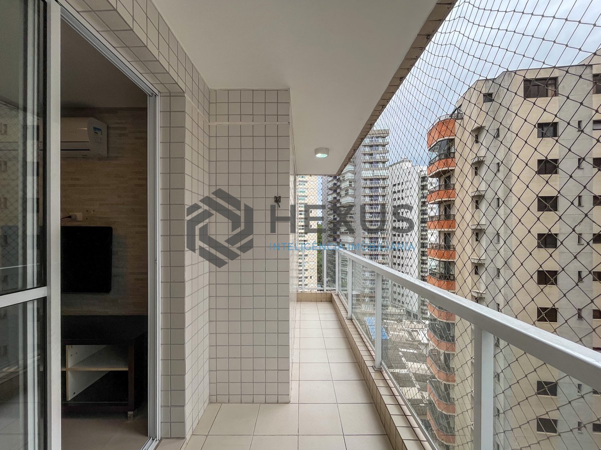 Foto 4 de Apartamento com varanda e lazer na beira mar da Praia das Astúrias, Guarujá