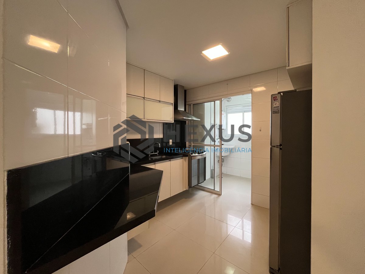 Foto 8 de Apartamento com varanda e lazer na beira mar da Praia das Astúrias, Guarujá