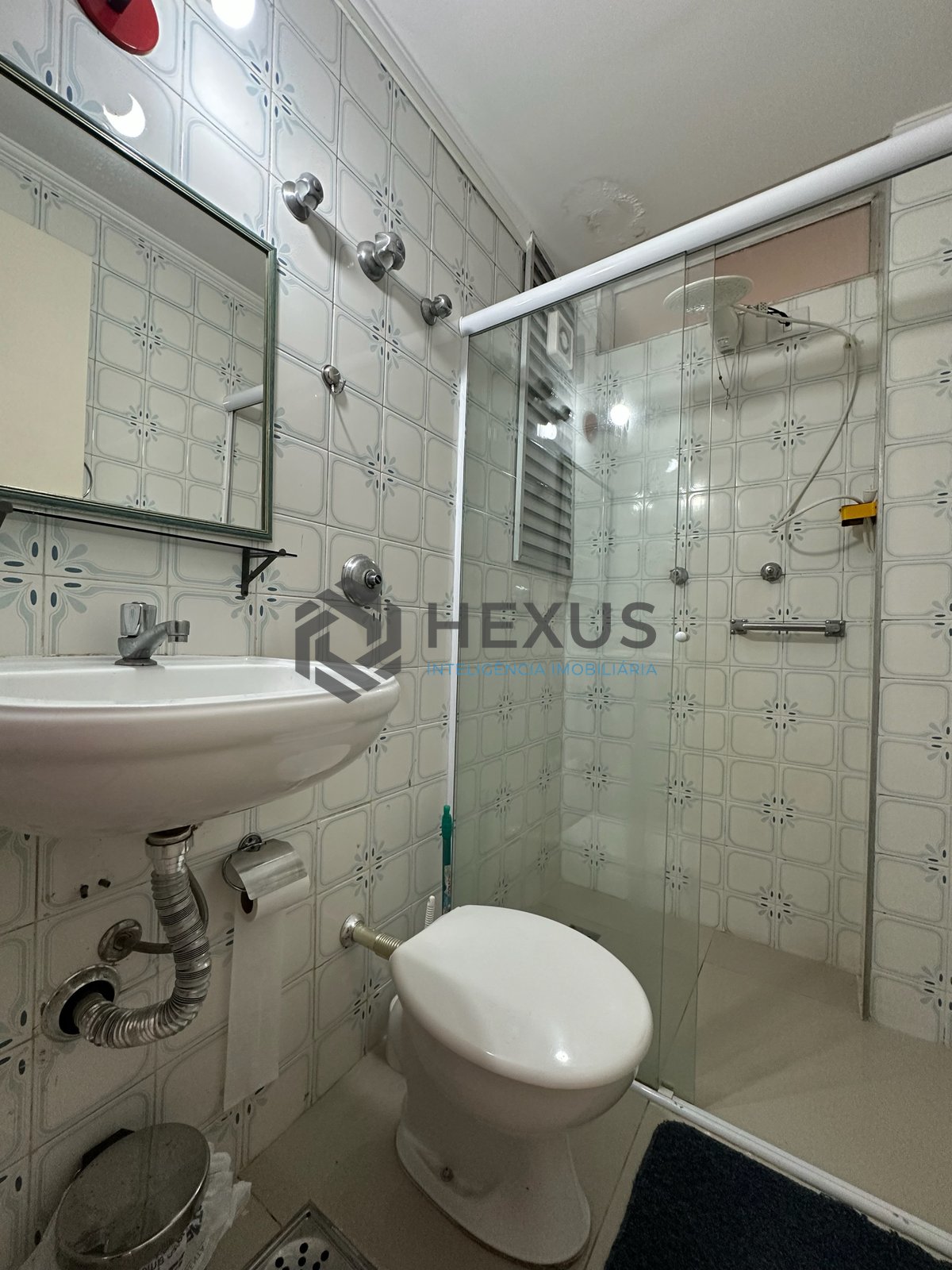 Foto 8 de Apartamento com varanda e lazer na Praia das Astúrias, Guarujá