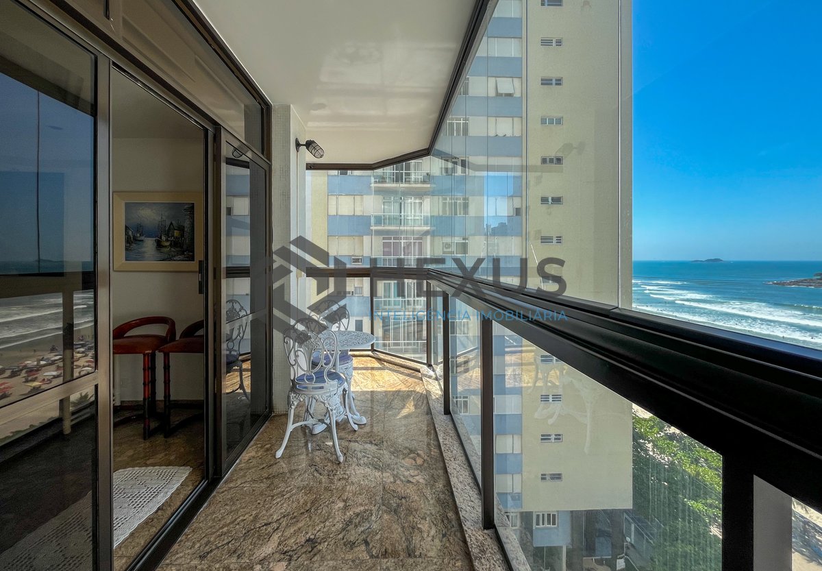 Foto 12 de Apartamento frente mar com varanda vista mar e lazer na Praia das Pitangueiras, Guarujá
