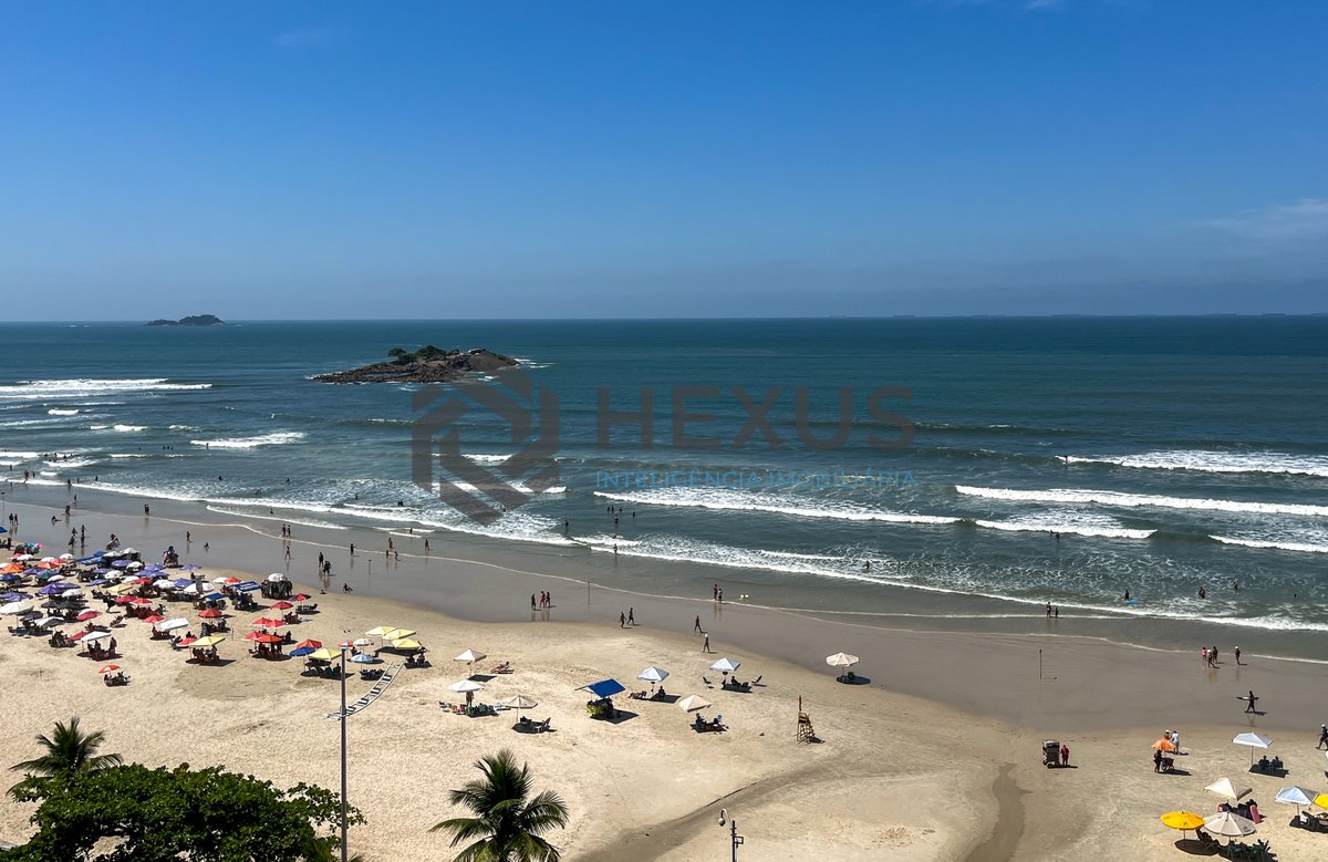 Foto 16 de Apartamento frente mar com varanda vista mar e lazer na Praia das Pitangueiras, Guarujá