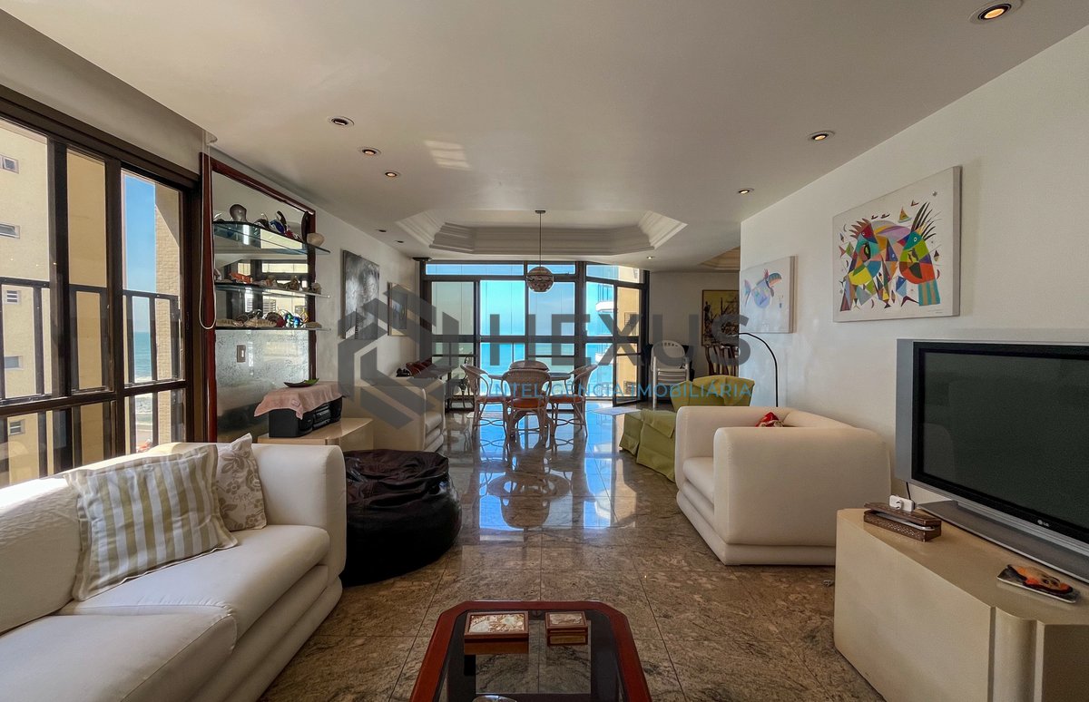 Foto 4 de Apartamento frente mar com varanda vista mar e lazer na Praia das Pitangueiras, Guarujá