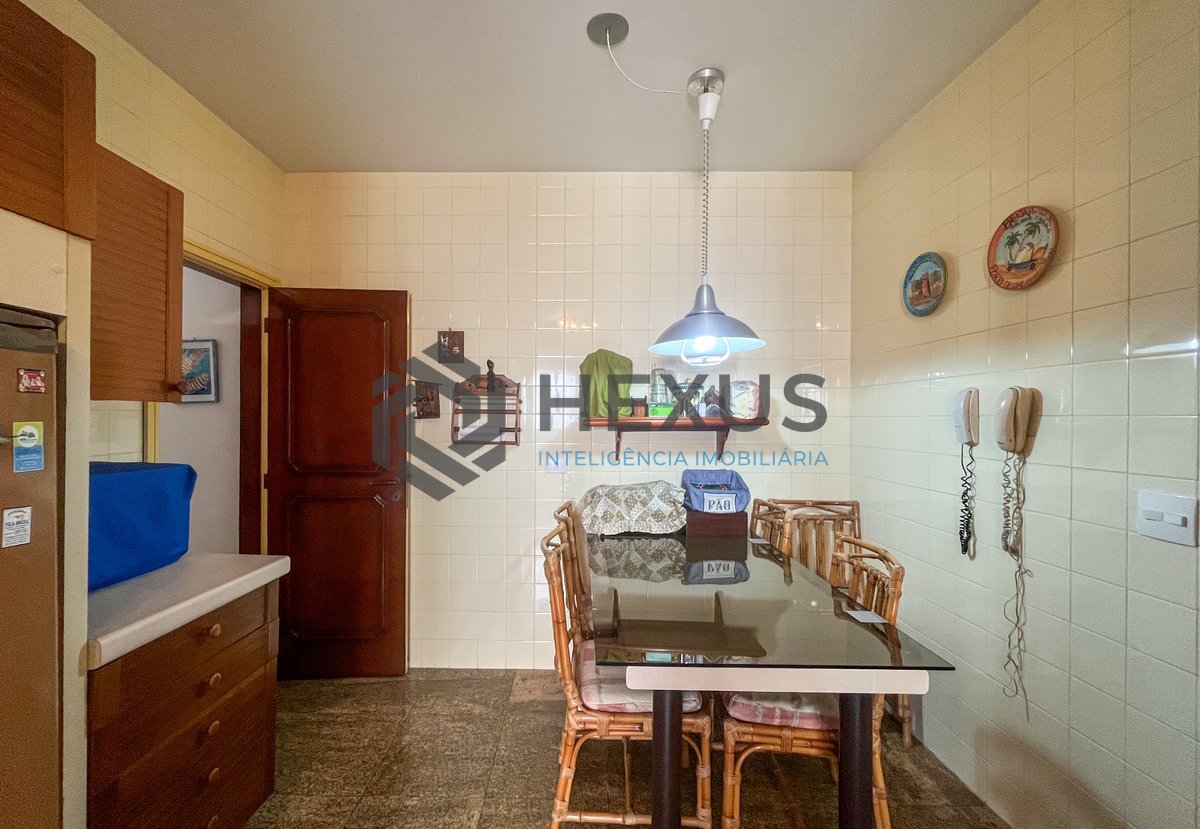 Foto 41 de Apartamento frente mar com varanda vista mar e lazer na Praia das Pitangueiras, Guarujá