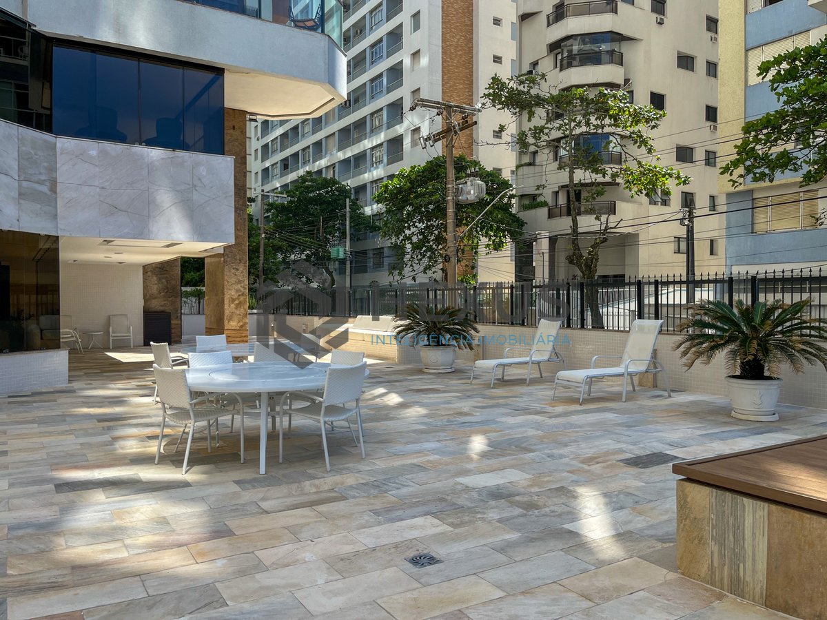 Foto 50 de Apartamento frente mar com varanda vista mar e lazer na Praia das Pitangueiras, Guarujá
