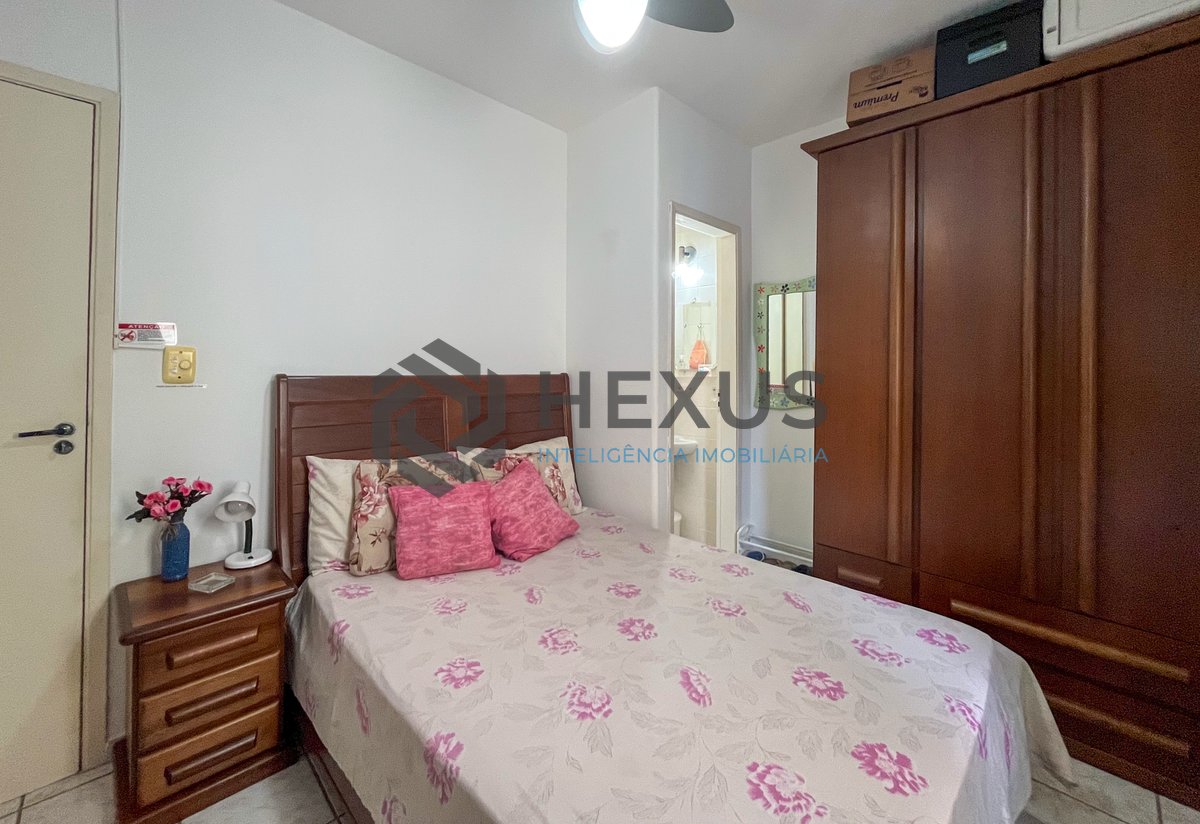 Foto 12 de Apartamento com baixo custo a duas quadras da Praia das Pitangueiras, Guarujá