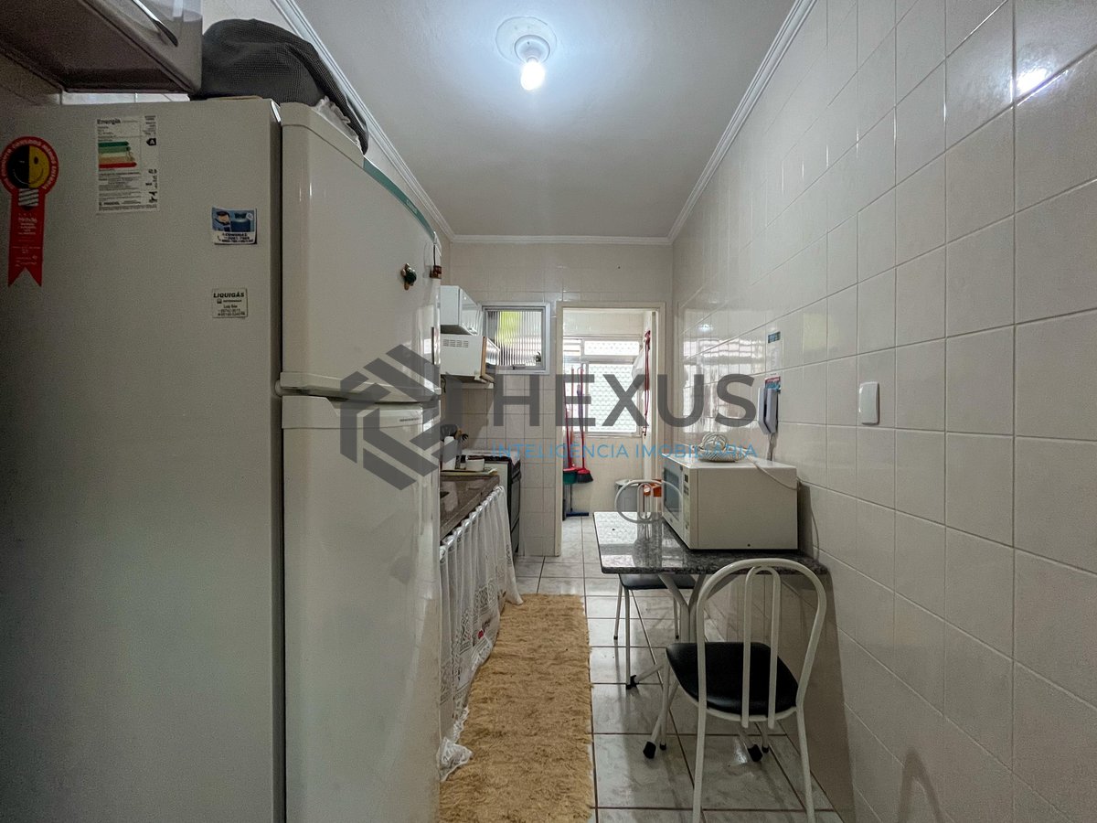 Foto 16 de Apartamento com baixo custo a duas quadras da Praia das Pitangueiras, Guarujá