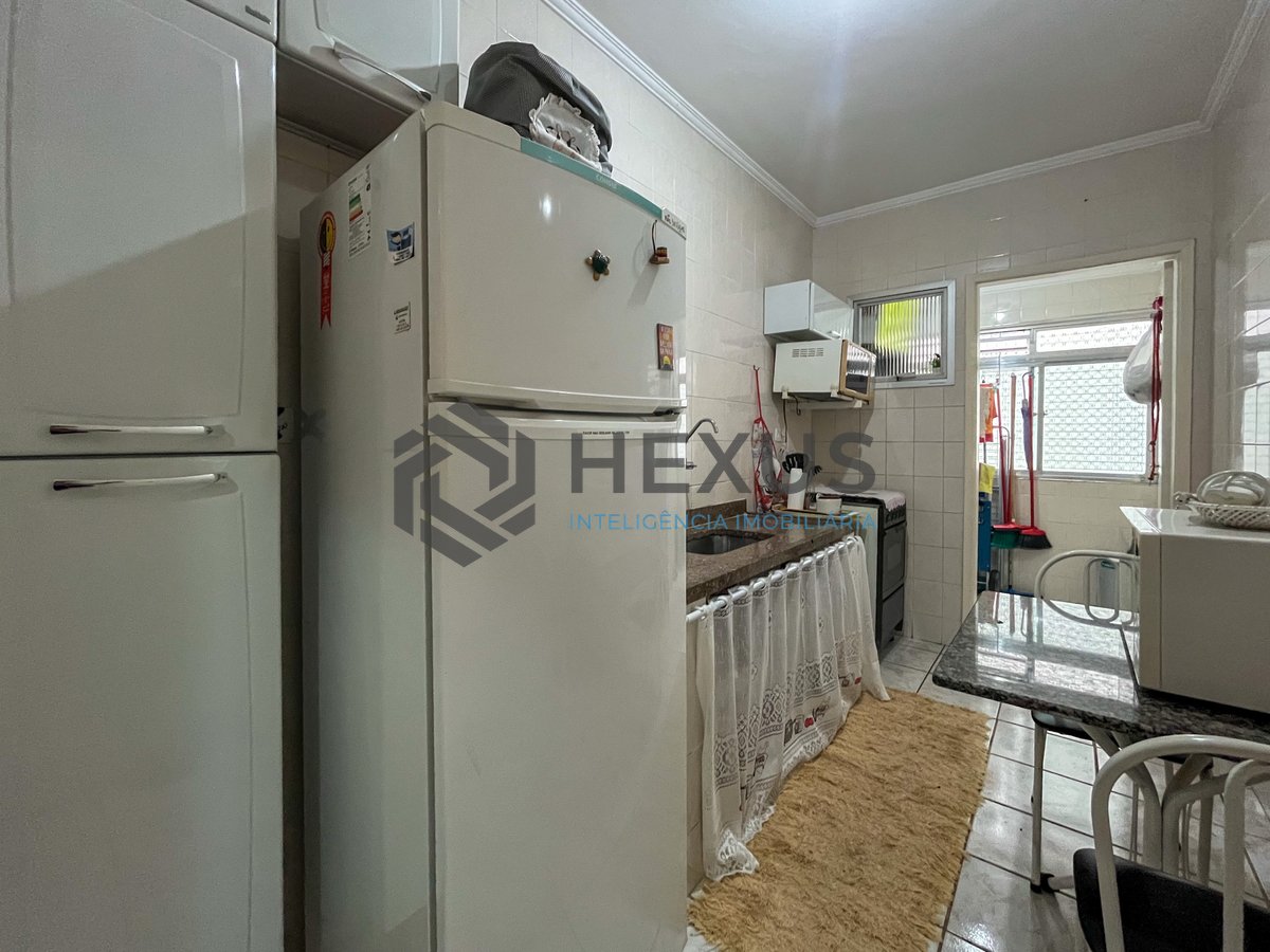 Foto 17 de Apartamento com baixo custo a duas quadras da Praia das Pitangueiras, Guarujá