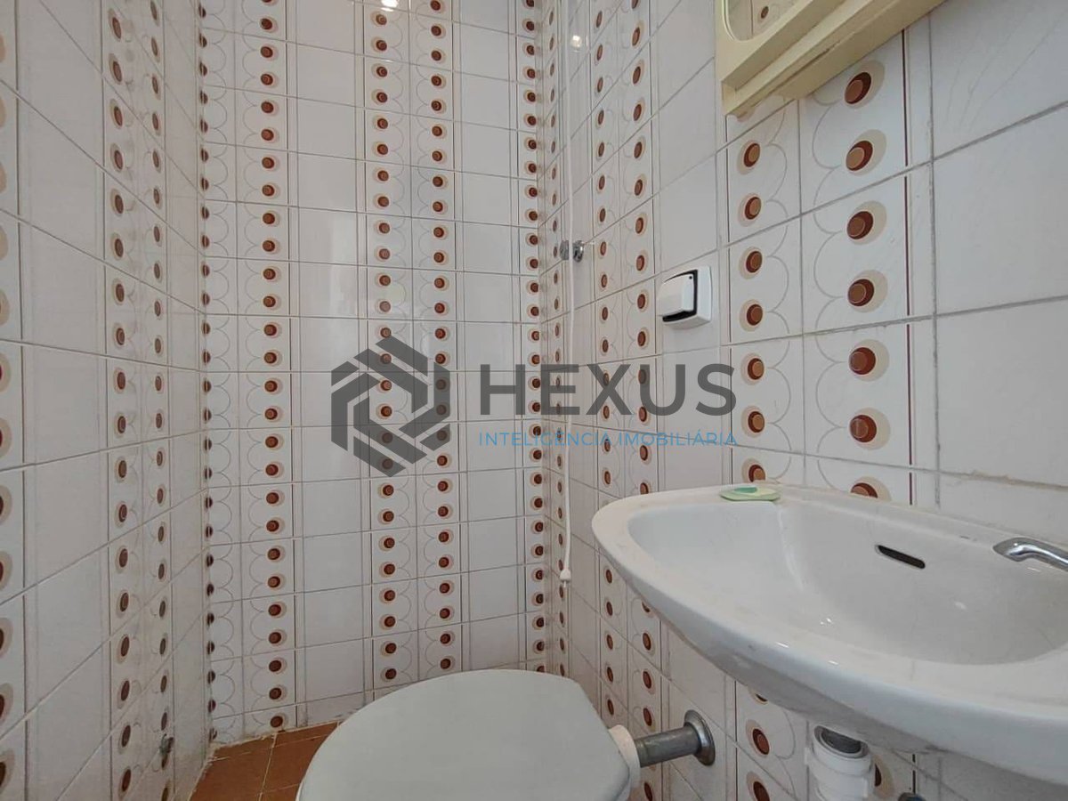 Foto 20 de Apartamento com varanda e lazer na Praia da Enseada, Guarujá