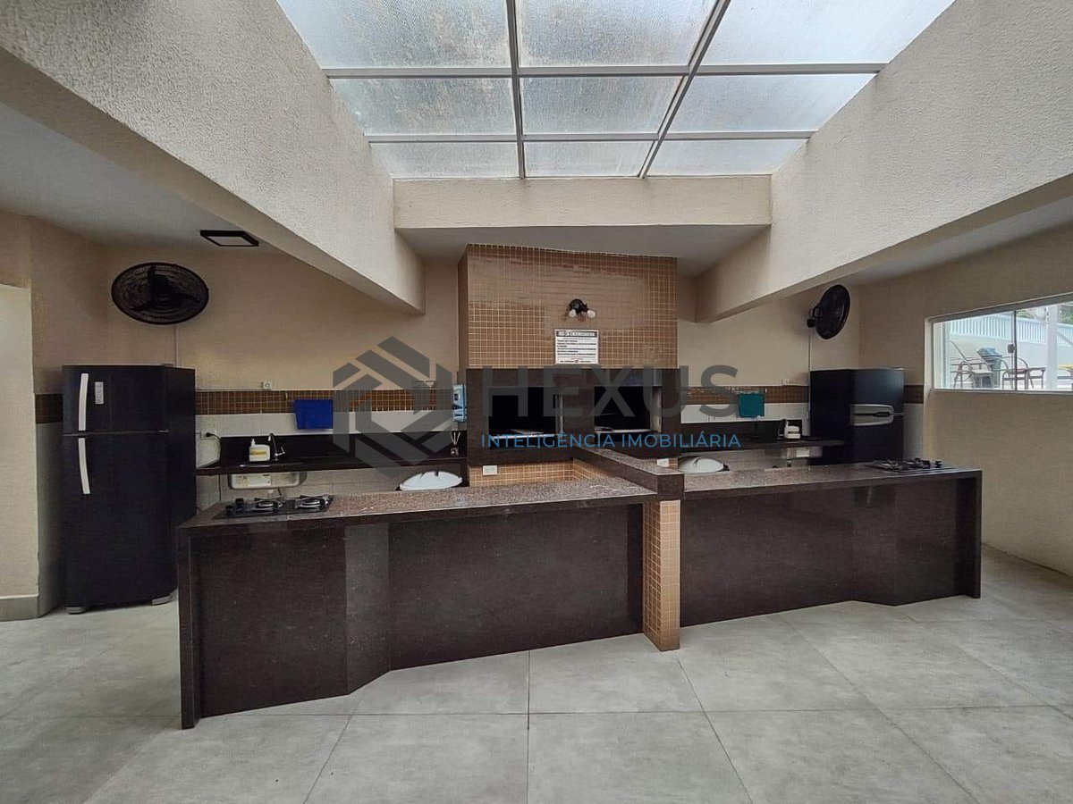 Foto 26 de Apartamento com varanda e lazer na Praia da Enseada, Guarujá