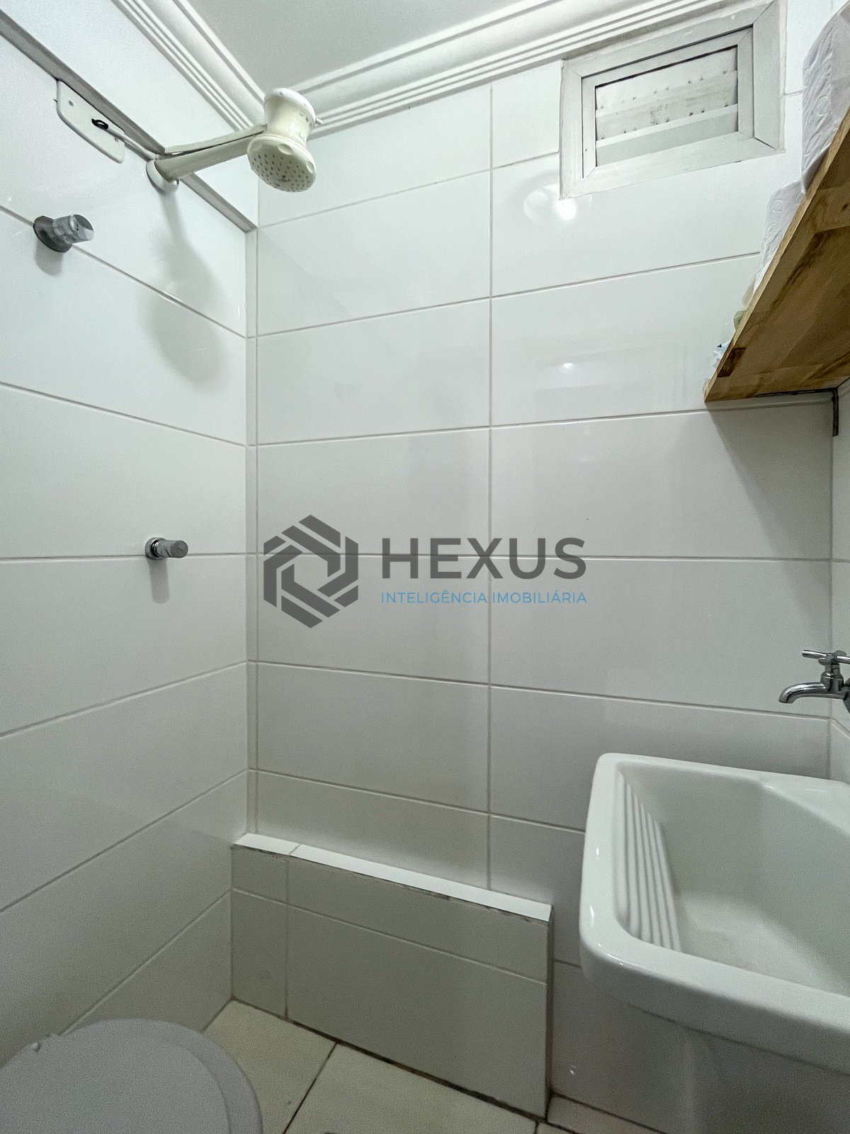 Foto 17 de Apartamento mobiliado com vista livre a uma quadra das Pitangueiras, Guarujá