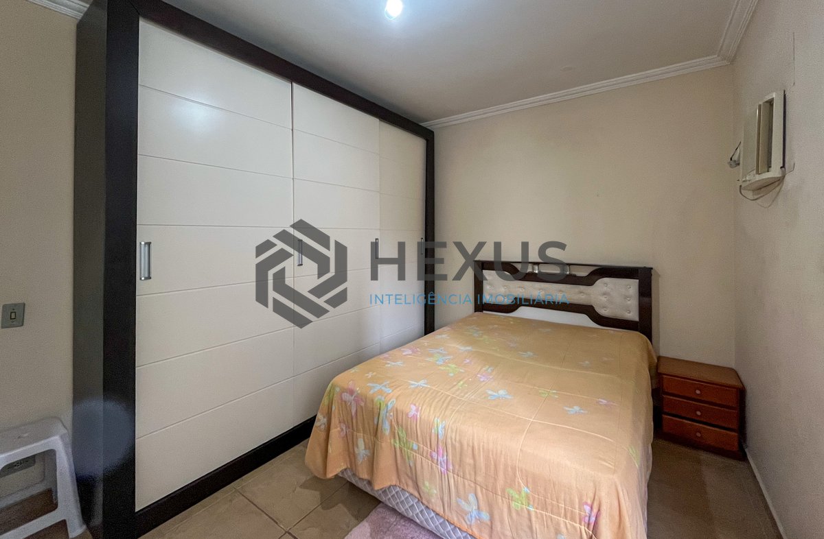 Foto 8 de Apartamento mobiliado com vista livre a uma quadra das Pitangueiras, Guarujá