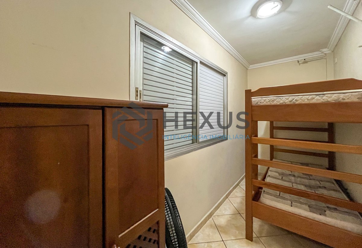 Foto 10 de Apartamento mobiliado com vista livre a uma quadra das Pitangueiras, Guarujá