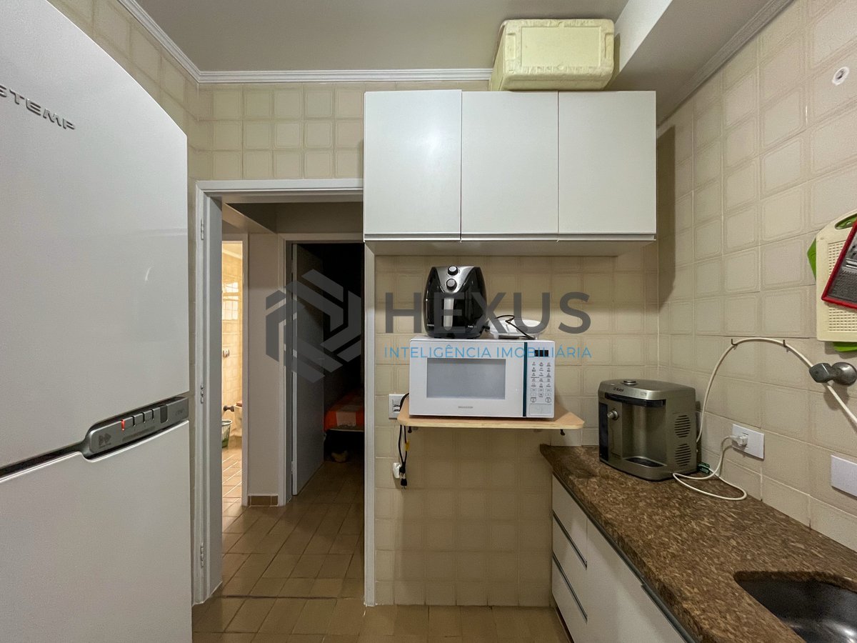 Foto 18 de Apartamento mobiliado com vista livre a uma quadra da Praia das Pitangueiras, Guarujá