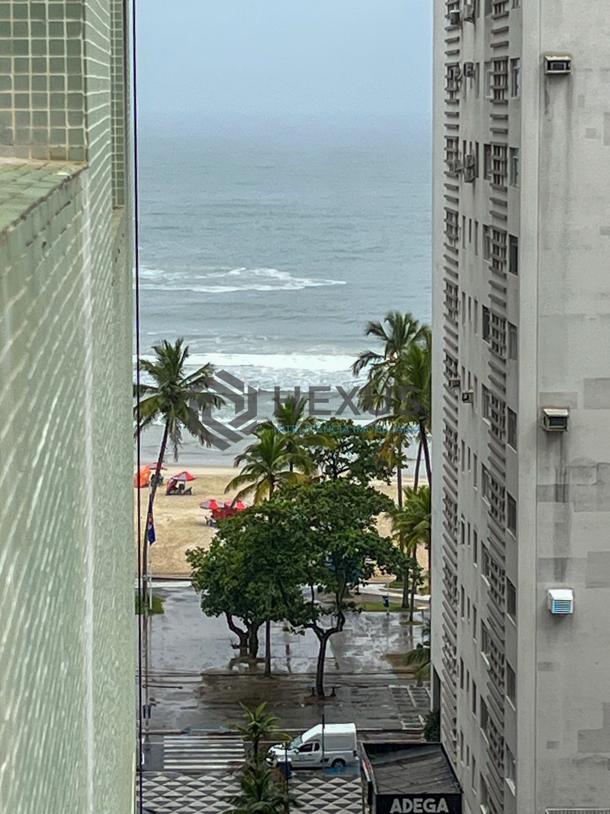 Foto 7 de Apartamento mobiliado com vista livre a uma quadra da Praia das Pitangueiras, Guarujá