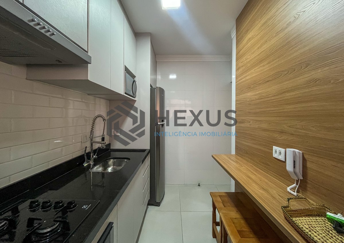 Foto 19 de Apartamento com varanda a 1 quadra da praia nas Pitangueiras, Guarujá