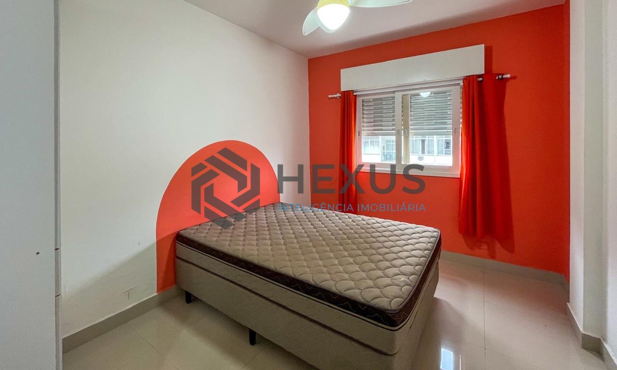 Foto 18 de Apartamento com varanda a 1 quadra da praia nas Pitangueiras, Guarujá