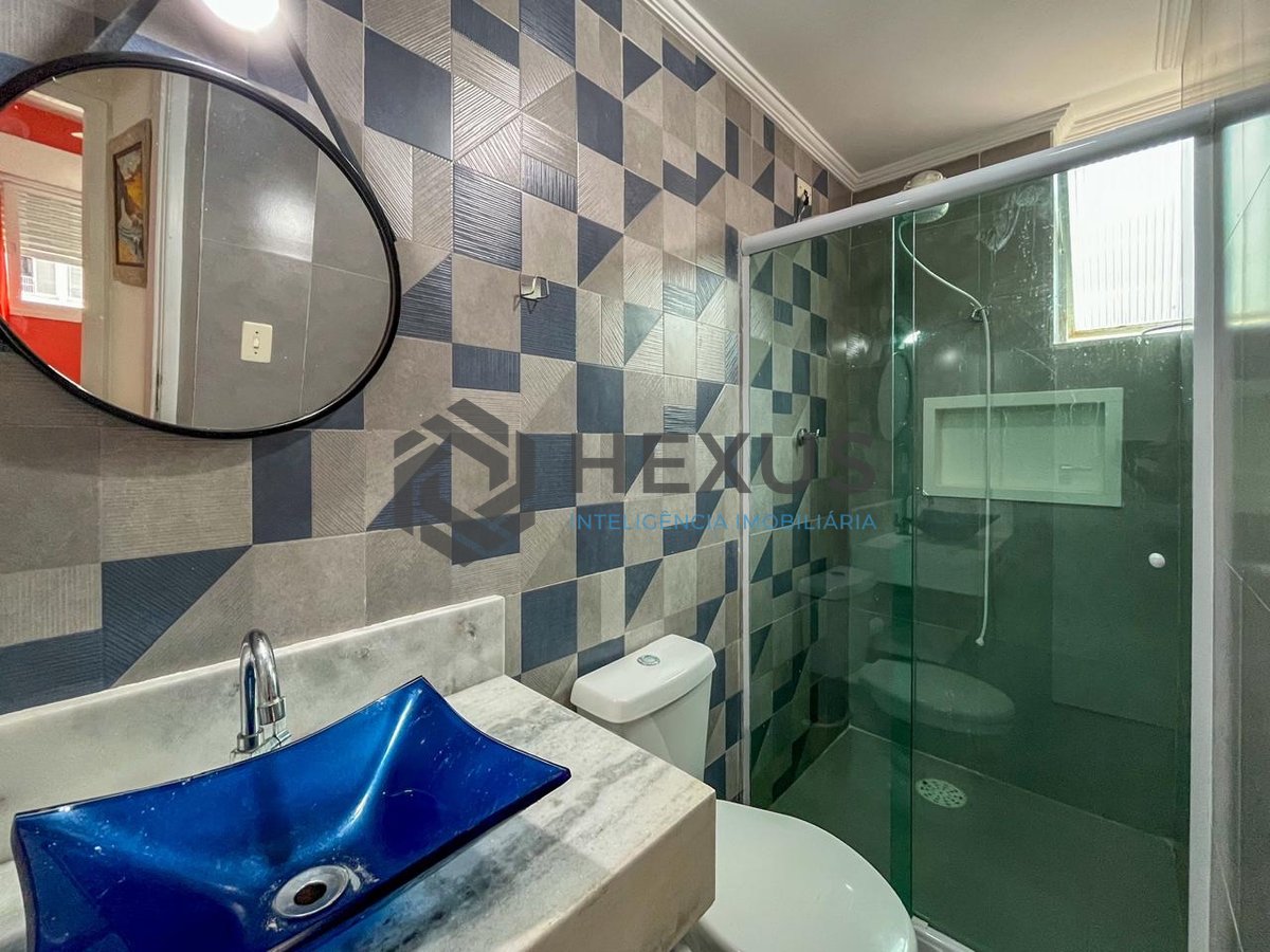 Foto 19 de Apartamento com varanda a 1 quadra da praia nas Pitangueiras, Guarujá