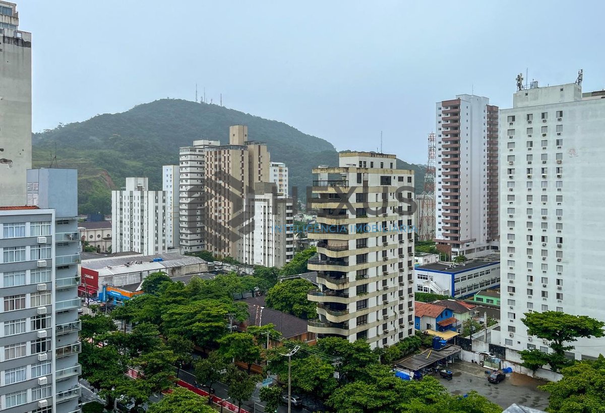 Foto 10 de Apartamento com varanda a 1 quadra da praia nas Pitangueiras, Guarujá