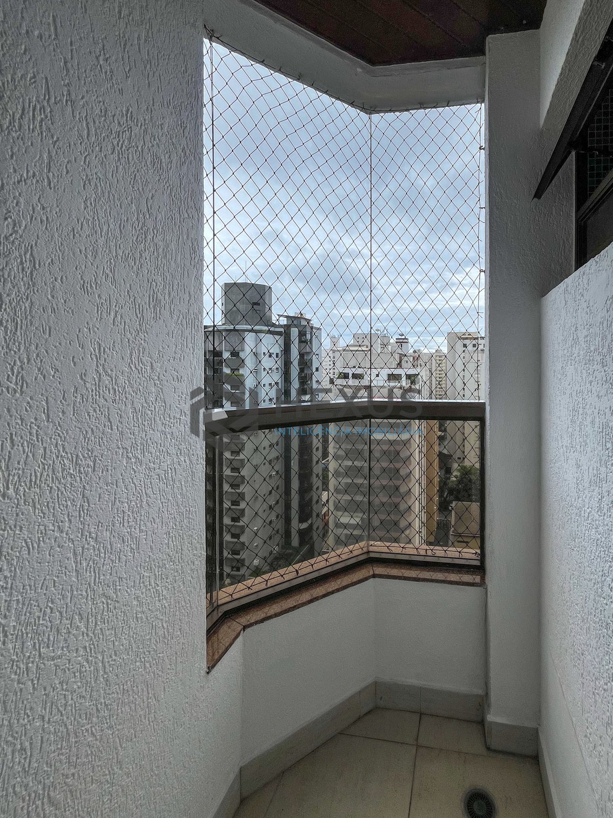 Foto 30 de Apartamento reformado com varanda gourmet vista mar e lazer nas Pitangueiras, Guarujá