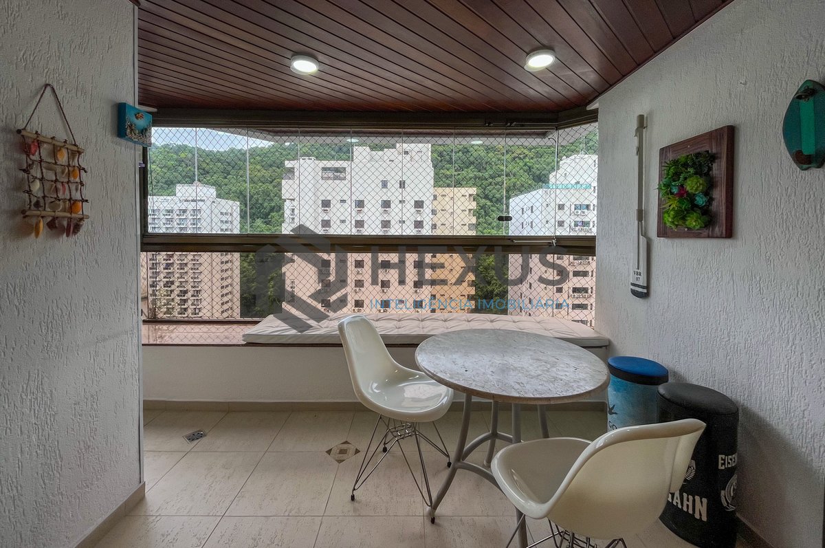 Foto 10 de Apartamento reformado com varanda gourmet vista mar e lazer nas Pitangueiras, Guarujá